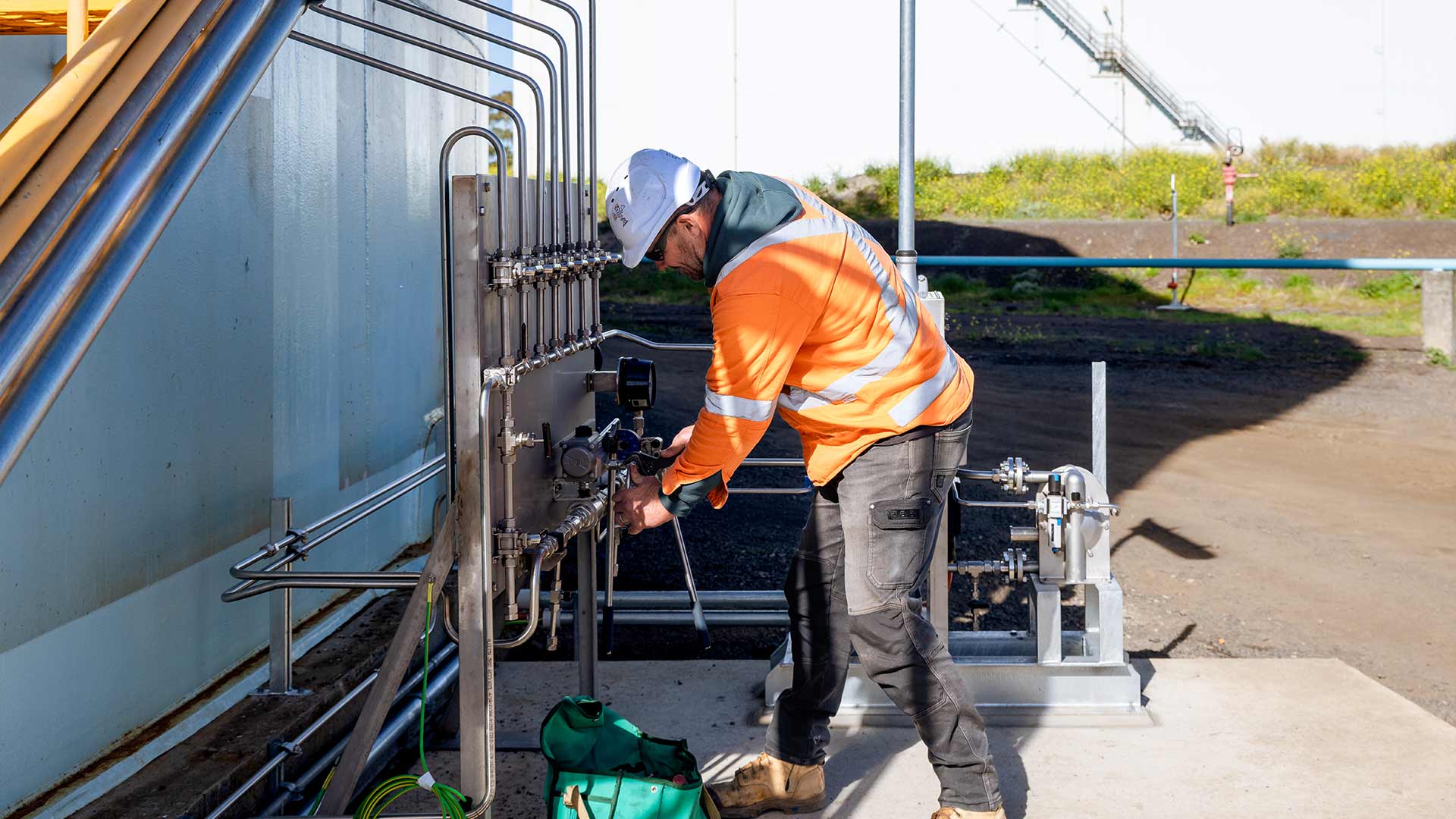 Electrical instrumentation fitting by Gordon McKay industrial electricians in Geelong and Melbourne